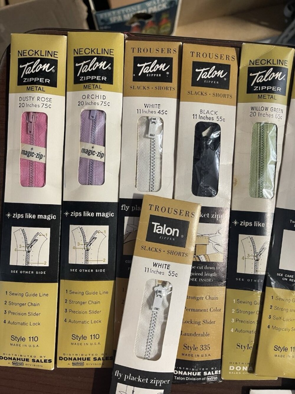 NEW Lot of 32 Zippers Talon J&P Coats Various Sizes/Colors Sewing Metal Nylon - Picture 2 of 7